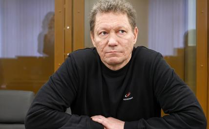 На фото: бывший глава департамента имущественных отношений Минобороны РФ, экс-замглавы правительства Подмосковья Дмитрий Куракин во время вынесения приговора в Никулинском окружном суде.
