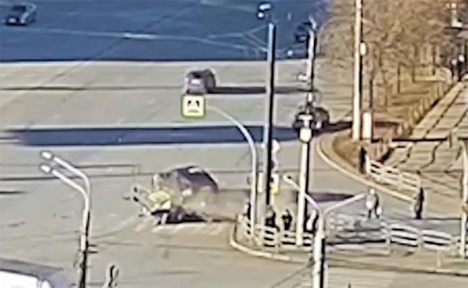 Водитель BMW может избежать тюрьмы за то, что сбил пятерых челябинцев, включая младенца