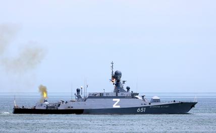 На фото: малый ракетный корабль проекта 21631 "Буян-М" "Великий Устюг"