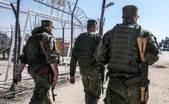 На фото: российские военнослужащие на авиабазе "Хмеймим".