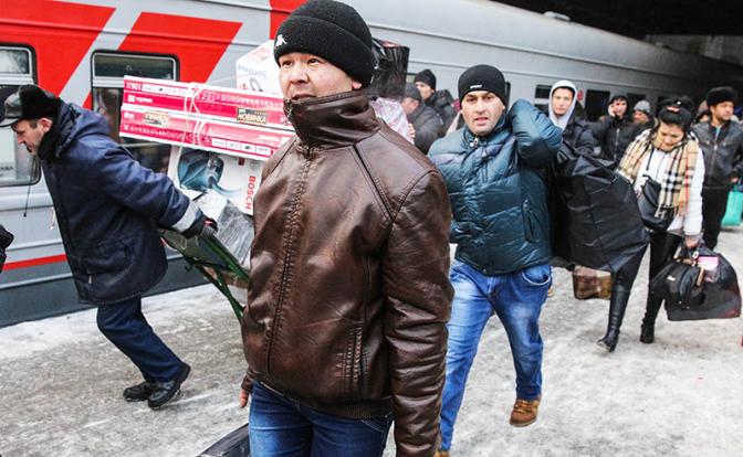 России срочно требуются из-за границы «боец скота», «брынзодел» и два баскетболиста для Барнаула с зарплатой 250 тысяч