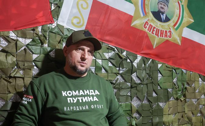 На фото: заместитель начальника Главного военно-политического управления Вооруженных сил РФ, командир спецназа "Ахмат" генерал-майор Апты Алаудинов