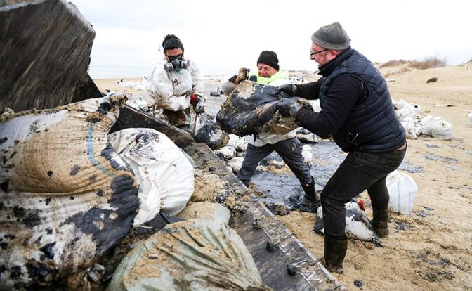 Почти 70 тысяч тонн загрязненного грунта убрали с побережья Кубани