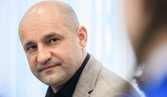 Полпред Артем Жога переучивает уральских чиновников работать с людьми
