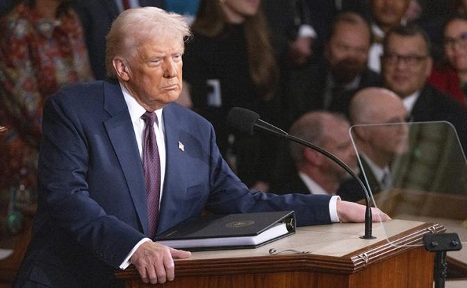 На фото: президент США Дональд Трамп во время выступления на совместном заседании Конгресса