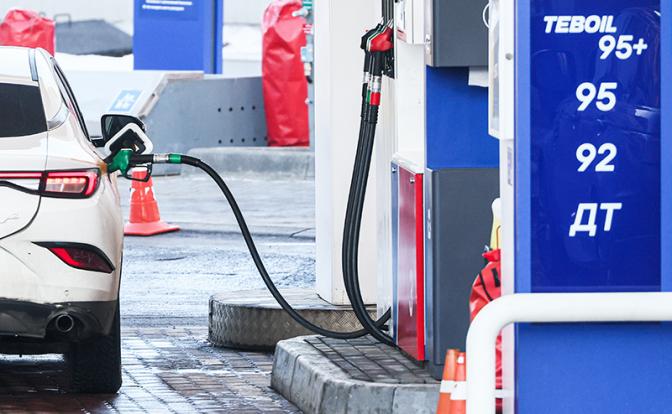 Новый рост цен на топливо: в Екатеринбурге подорожали бензин и дизель
