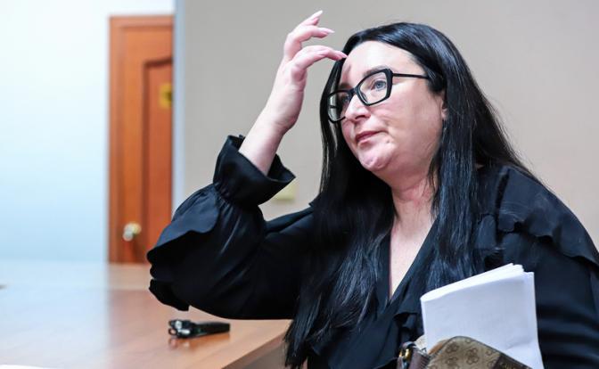 На фото: кандидат в мэры города Березовский Юлия Маслакова на заседании по выборам главы города.