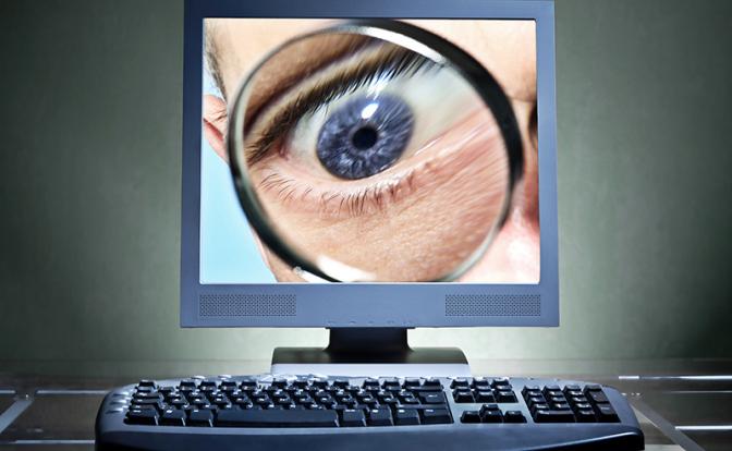 Кортики, ножи, кинжалы, прослушки: Урал пугает шпионскими страстями