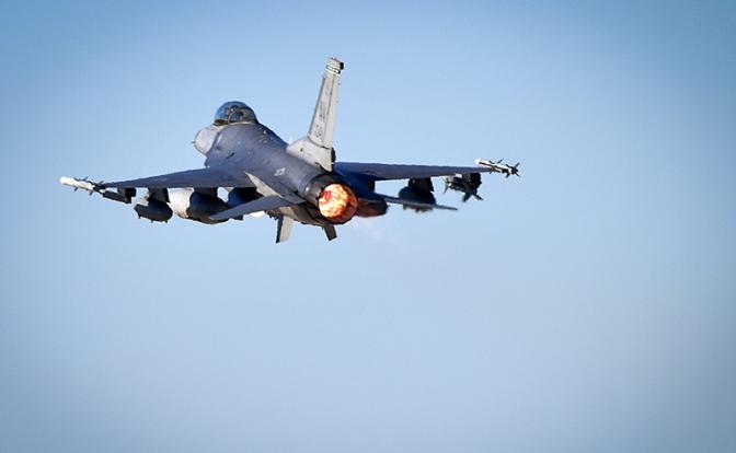 Очередная “порка возмездия”: Почему F-16 начал панически бояться прилетов “Гераней”