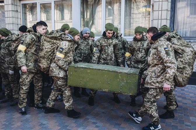 Сырский поддержал роты ВСУ в Часов Яре: Бахмута не будет, мы пойдем в контратаку, уже подготовлены 7 бригад