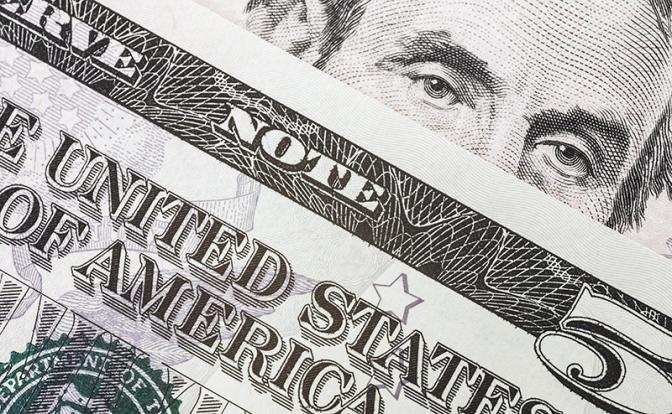 Стал известен курс доллара в России