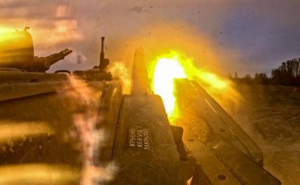 На фото: боевая работа ЗРПК "Тунгуска" в зоне проведения СВО.