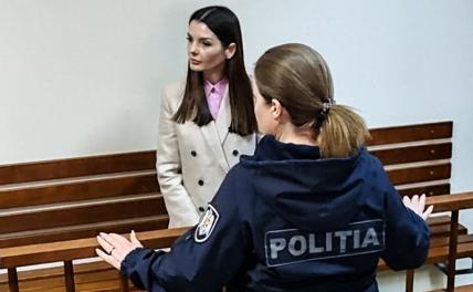 На фото: глава Гагаузии Евгения Гуцул в здании суда