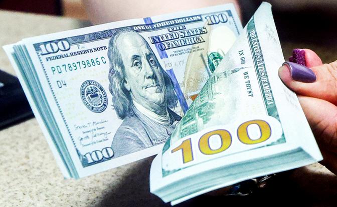 На сырьевых рынках отскок, курс доллара тоже пошел вниз