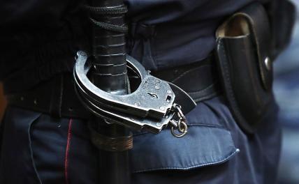 Полицейские в Приморье задержали женщину, осквернившую памятник павшим в годы войны