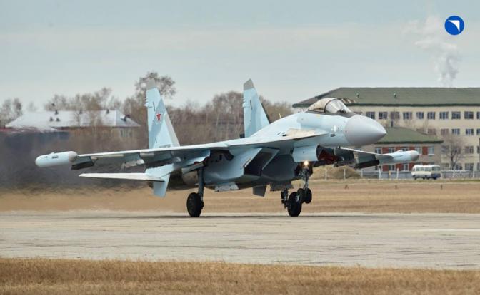 На фото: истребитель Су-35С