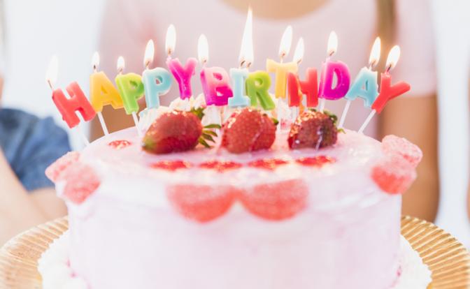 Скандал в школе искусств: педагог из ХМАО выбила из рук ученицы праздничный пирог для коллеги