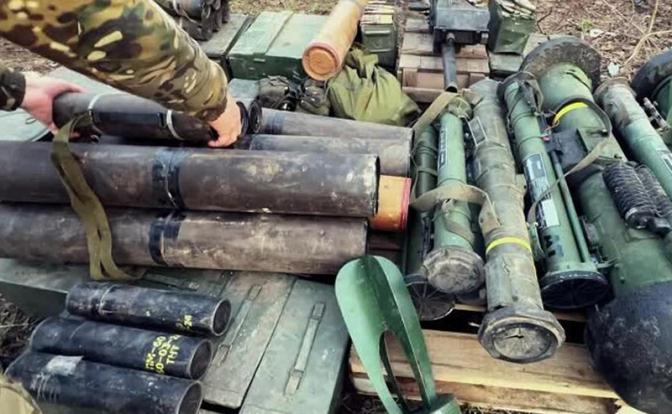 В Курахово обнаружен крупный тайник украинских диверсантов