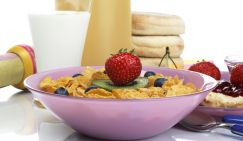 Онколог назвал шесть самых опасных продуктов