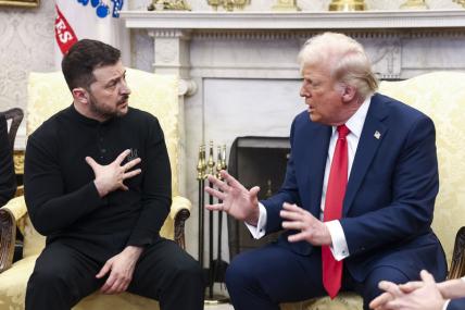 На фото (справа налево): президент США Дональд Трамп и президент Украины Владимир Зеленский.