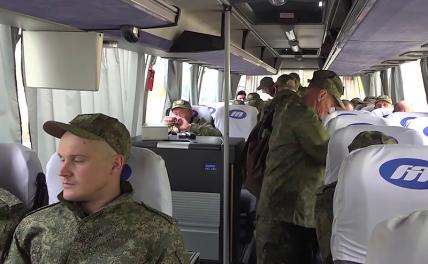 На фото: освобожденные из украинского плена военнослужащие. Снимок с видео. Максимально возможное качество.