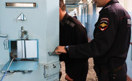 Депортация длиною в два года: украинца выслали из Тюмени через Беларусь