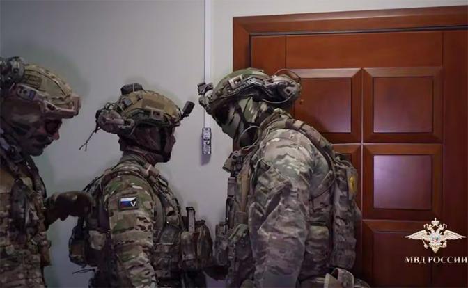 Крупное мошенничество с недвижимостью: задержаны бывшие главы ветеранских НКО