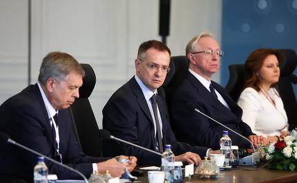 Глава российской делегации на переговорах удивился спектаклю, устроенного Киевом по поводу обмена детей