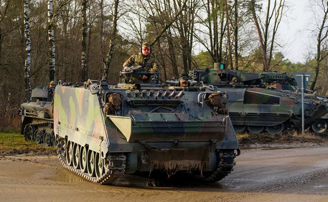 Ржавые M113 и один танк - «военная помощь» Брюсселя выглядит насмешкой над Зеленским