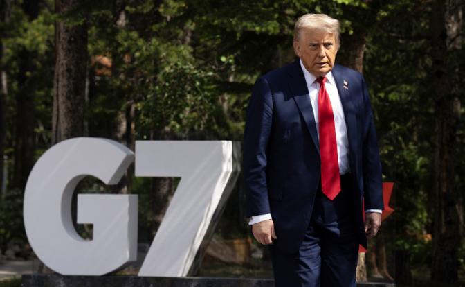 На фото: президент США Дональд Трамп на  саммите G7 в Канаде
