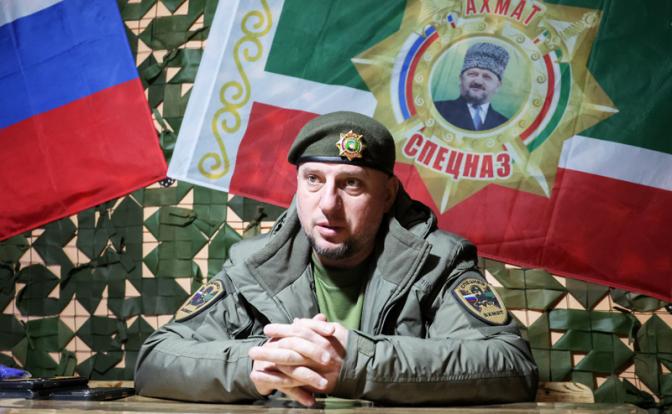На фото: командир спецназа "Ахмат", замначальника главного военно-политического управления Минобороны РФ генерал-лейтенант Апти Алаудинов.