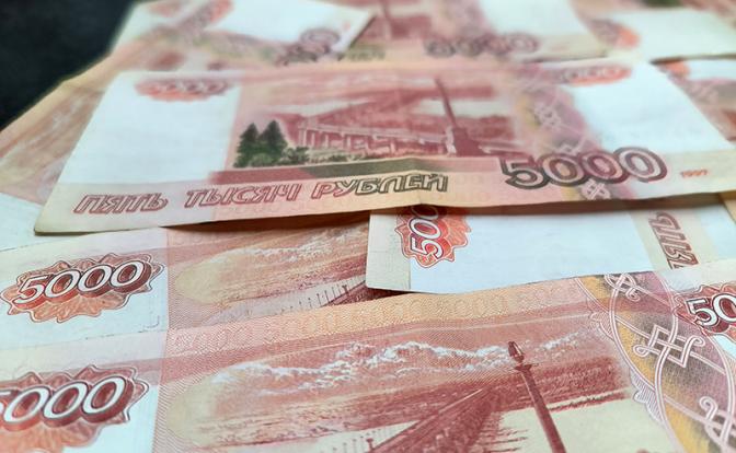 Прогноз курса доллара: упадет ли переоцененный рубль?