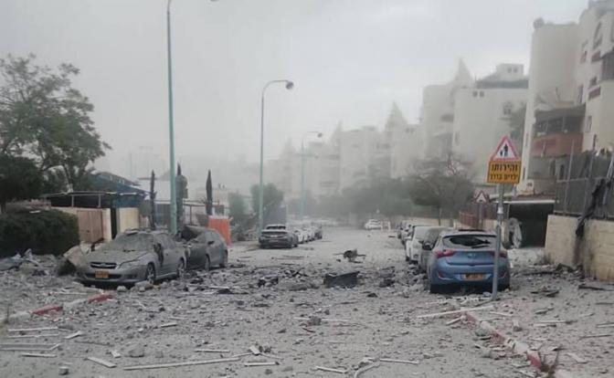 Конфликт на Ближнем Востоке: Иран атаковал Израиль шестой раз за ночь