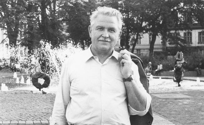 На фото: резидент ГРУ В. Любимов после встречи с агентом. 1974 год.
