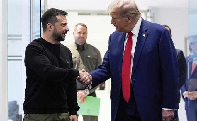 Матерый американский президент играет с «просроченным» в кошки-мышки