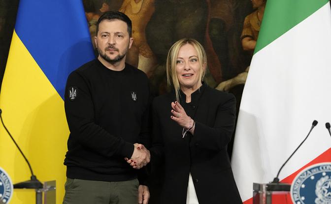 На фото: премьер-министр Италии Джорджа Мелони и президент Украины Владимир Зеленский