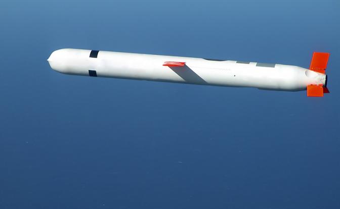 На фото: тактическая крылатая ракета Tomahawk