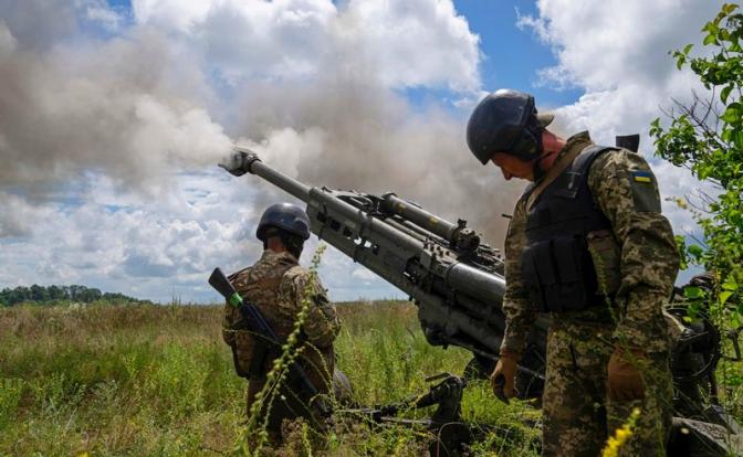 На фото: украинские военные.