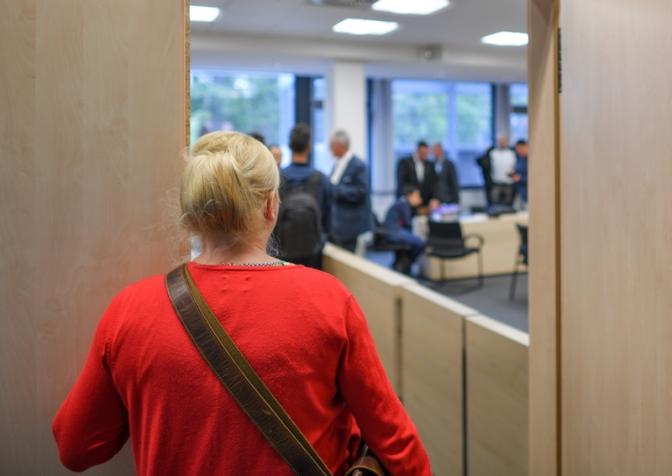 Дутым топ-менеджерам очень нравится, когда подчиненные им в рот заглядывают