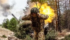 Сводки с фронта, 10 августа, главное: Российские бойцы принимают пленных, сдающихся в Торском котле