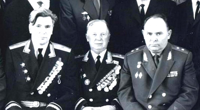 На фото: генералы радиоразведки (слева направо) П.Шмырев, И.Миронов, В.Чайка.
