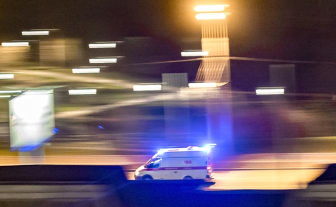 В Оренбурге пьяный мужчина облил пивом прохожего и попал в больницу с переломом черепа