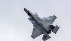 Катастрофа F-35 на Аляске: "Суперистребитель" вначале промочил ноги, а потом сошел с ума