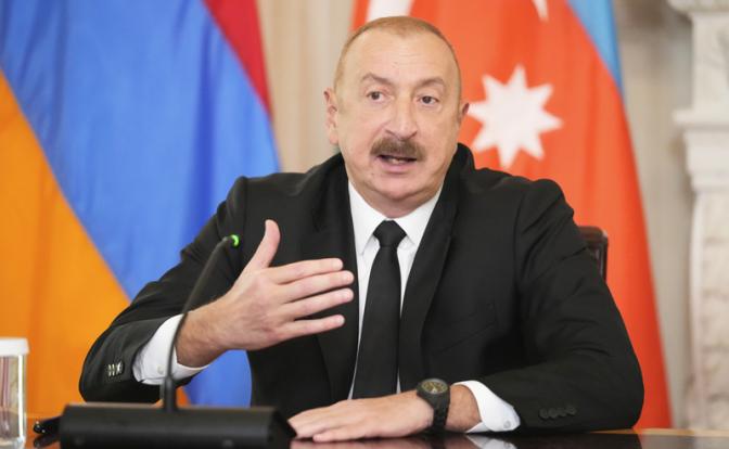 Азербайджанский лидер попался на крючок англосаксов, но рассчитывает соскочить, если что-то пойдет не так