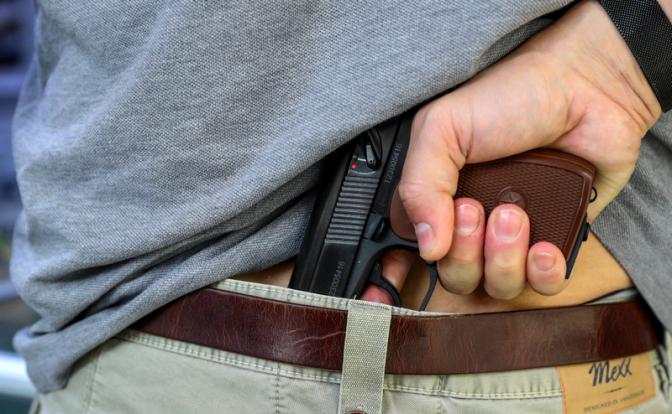 12 выстрелов в спину: мужчина в Забайкалье устроил жестокую расправу над женой