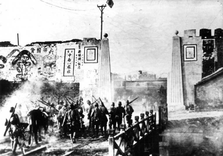 На фото: японские войска в окрестностях Даньяна, декабрь 1937 года.