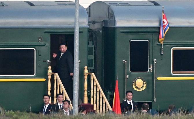 На фото: лидер КНДР Ким Чен Ын