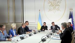 Bloomberg: "Стальной дикобраз" из ВСУ уже не получится - денег хватит только на ёжика