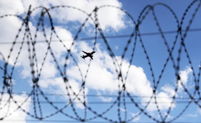 Латвия полностью закрывает воздушное пространство над границей с Россией и Белоруссией