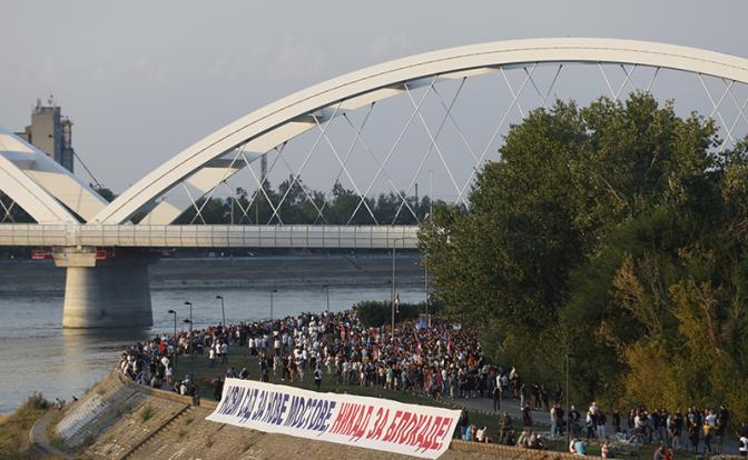 Вучич заявил о 4 миллиардах долларов, вложенных в разрушение Сербии